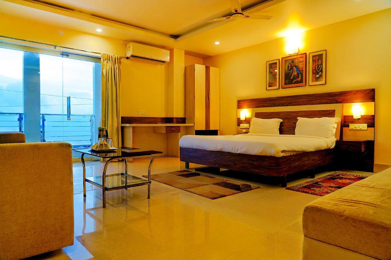 Fabhotel Kanchan Plaza Bhubaneswar Exterior photo