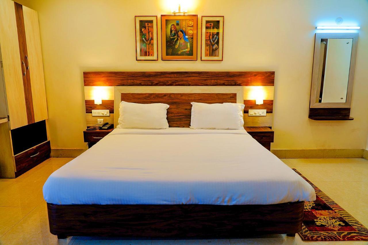 Fabhotel Kanchan Plaza Bhubaneswar Exterior photo